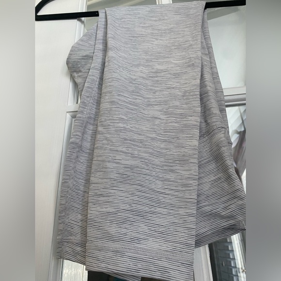 Lululemon Wunder Under hi-rise luxtreme leggings. - Picture 2 of 5